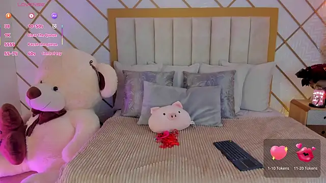 Snapshot of TamyHoney chatting on 09-20-25, 11:06 TamyHoney online show from 09-20-25, 11:06