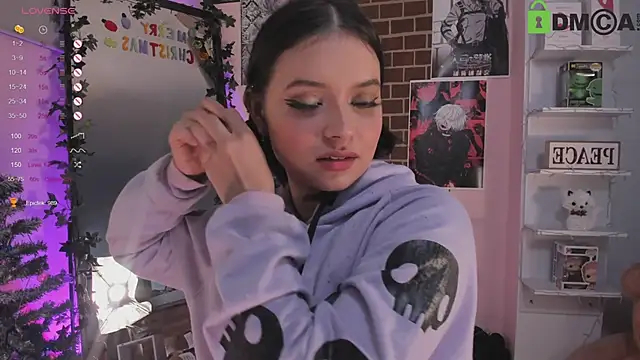 sensualkattt online show from 01-07-25, 06:14