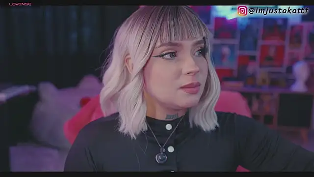 sensualkattt online show from 06-01-26, 01:35