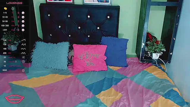 Snapshot of Amanda_bigx chatting on 02-28-25, 08:09 Amanda bigx online show from 02-28-25, 08:09