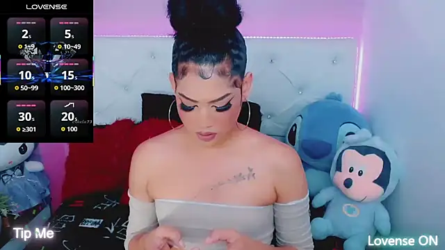 Snapshot of Amanda_bigx chatting on 11-15-25, 05:09 Amanda bigx online show from 11-15-25, 05:09