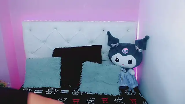 Snapshot of Amanda_bigx chatting on 11-18-25, 02:50 Amanda bigx online show from 11-18-25, 02:50