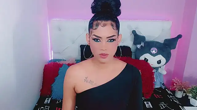 Snapshot of Amanda_bigx chatting on 12-14-25, 05:35 Amanda bigx online show from 12-14-25, 05:35