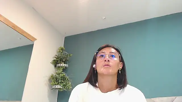 SharisWillian online show from 12-04-25, 03:49