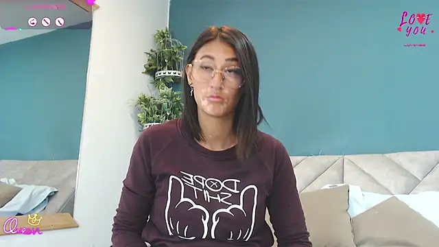 Snapshot of SharisWillian chatting on 06-05-26, 03:46 SharisWillian online show from 06-05-26, 03:46