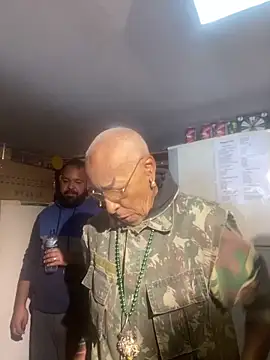 Snapshot of baruel-10 chatting on 09-23-25, 03:59 baruel-10 online show from 09-23-25, 03:59