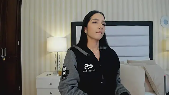 Snapshot of MiaSweeths chatting on 02-01-25, 11:32 MiaSweeths online show from 02-01-25, 11:32