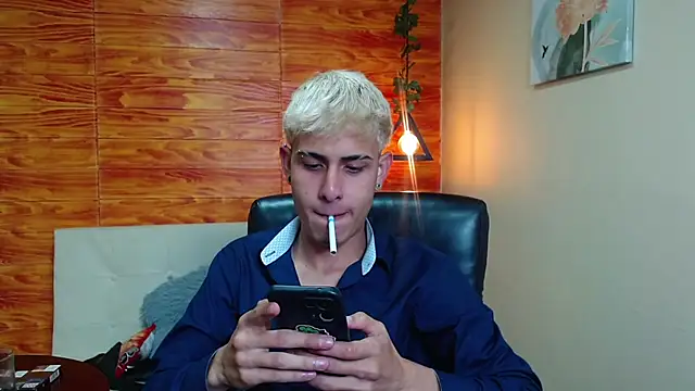 Bastiaan 28 online show from 12-12-24, 02:26