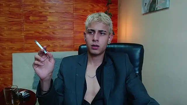 Bastiaan 28 online show from 12-12-24, 11:47