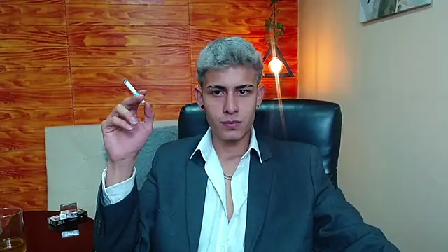 Bastiaan 28 online show from 12-17-24, 11:49