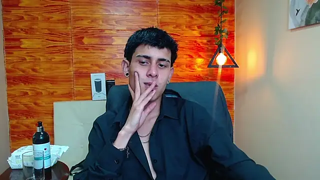 Bastiaan 28 online show from 01-08-25, 04:02