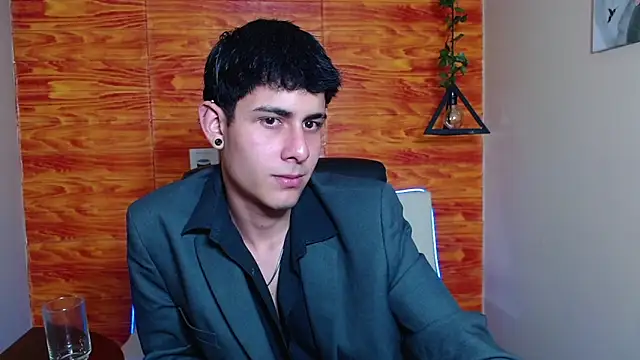 Bastiaan 28 online show from 01-18-25, 06:45