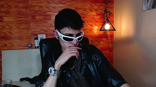 Bastiaan 28 online show from 02-08-25, 03:19