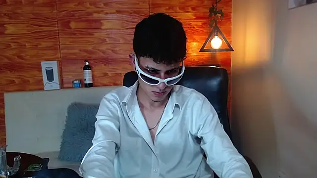 Bastiaan 28 online show from 02-11-25, 06:08