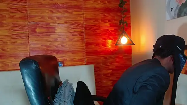 Bastiaan 28 online show from 02-16-25, 03:04