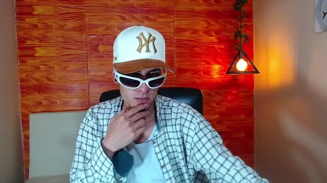 Bastiaan 28 online show from 02-21-25, 03:12