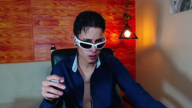 Bastiaan 28 online show from 03-05-25, 06:01