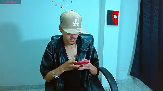 Bastiaan 28 online show from 09-19-25, 02:02