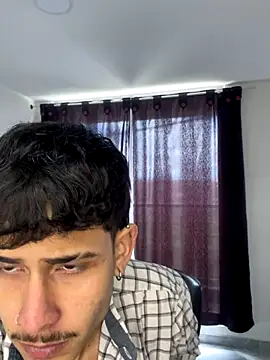 Bastiaan 28 online show from 10-05-25, 04:49