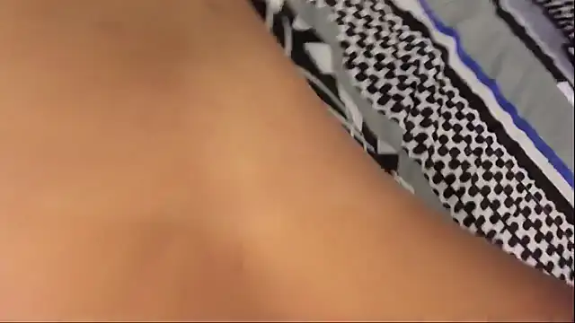 Snapshot of Valentine_petite1 chatting on 10-13-25, 02:39 Valentine petite1 online show from 10-13-25, 02:39