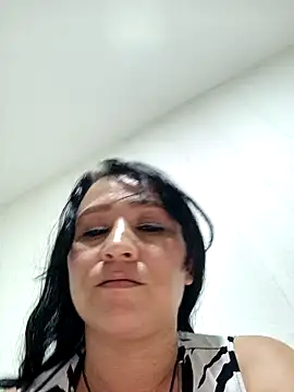 Snapshot of alondraabrown chatting on 12-08-24, 03:43 alondraabrown online show from 12-08-24, 03:43