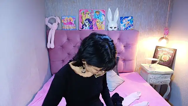 charlottemoonxz online show from 03-18-26, 06:44