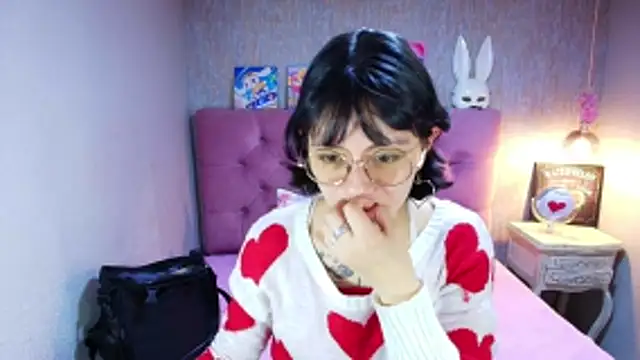 charlottemoonxz online show from 04-24-26, 06:21