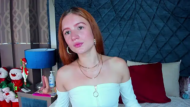 Snapshot of AdelaineBest chatting on 12-27-24, 01:28 AdelaineBest online show from 12-27-24, 01:28