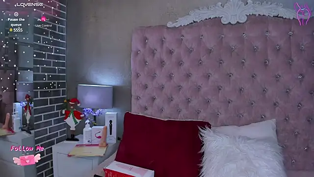 Snapshot of AdelaineBest chatting on 01-09-25, 03:36 AdelaineBest online show from 01-09-25, 03:36