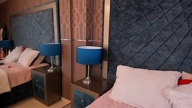 Snapshot of AdelaineBest chatting on 02-04-25, 04:26 AdelaineBest online show from 02-04-25, 04:26