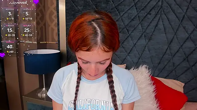 Snapshot of AdelaineBest chatting on 02-05-25, 05:41 AdelaineBest online show from 02-05-25, 05:41