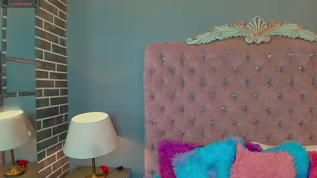 Snapshot of AdelaineBest chatting on 09-19-25, 04:47 AdelaineBest online show from 09-19-25, 04:47