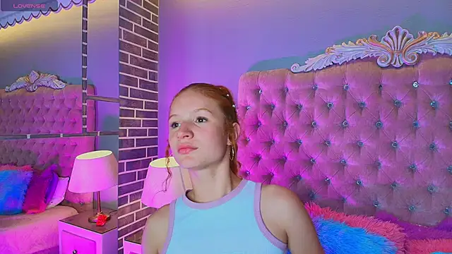 Snapshot of AdelaineBest chatting on 11-06-25, 11:48 AdelaineBest online show from 11-06-25, 11:48