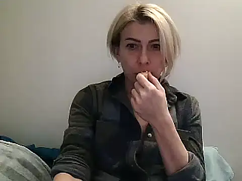 Snapshot of anechka1 chatting on 01-02-25, 11:06 anechka1 online show from 01-02-25, 11:06