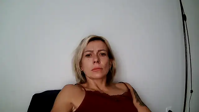 Snapshot of anechka1 chatting on 10-13-25, 12:16 anechka1 online show from 10-13-25, 12:16