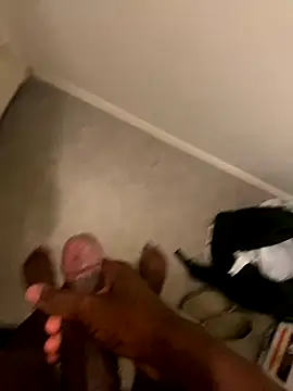 Snapshot of damien954 chatting on 10-30-25, 10:38 damien954 online show from 10-30-25, 10:38