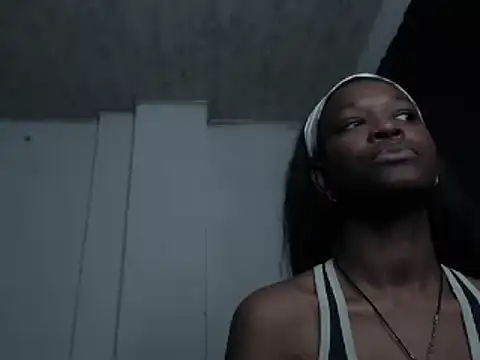 Snapshot of CarolinneMoor chatting on 12-07-24, 12:52 CarolinneMoor online show from 12-07-24, 12:52