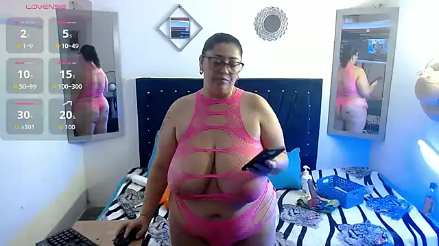 Snapshot of bubis_laru53 chatting on 10-20-25, 07:36 bubis laru53 online show from 10-20-25, 07:36