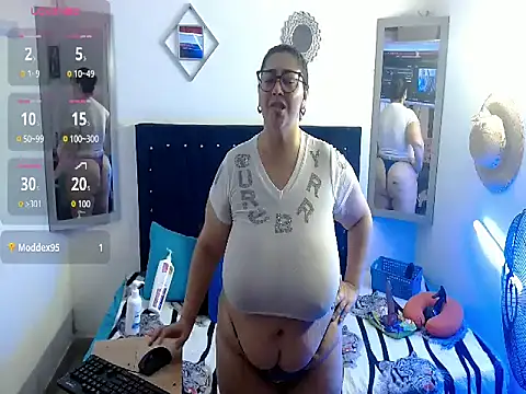 Snapshot of bubis_laru53 chatting on 10-28-25, 08:22 bubis laru53 online show from 10-28-25, 08:22