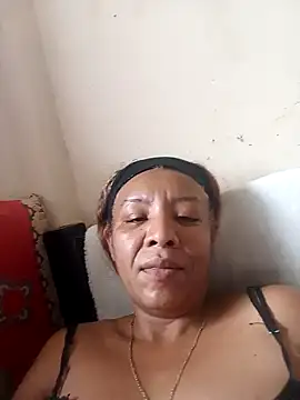 Snapshot of Surreyaa chatting on 01-03-25, 08:43 Surreyaa online show from 01-03-25, 08:43