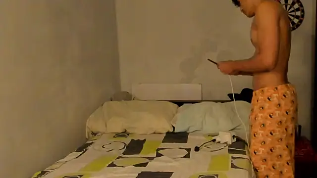 Snapshot of Ivano_joness chatting on 02-06-25, 09:11 Ivano joness online show from 02-06-25, 09:11