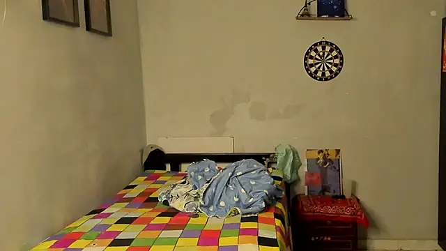 Snapshot of Ivano_joness chatting on 03-05-25, 10:00 Ivano joness online show from 03-05-25, 10:00