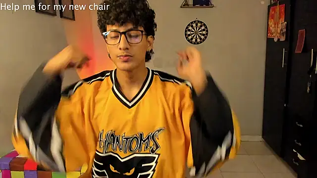 Snapshot of Ivano_joness chatting on 03-10-25, 06:16 Ivano joness online show from 03-10-25, 06:16