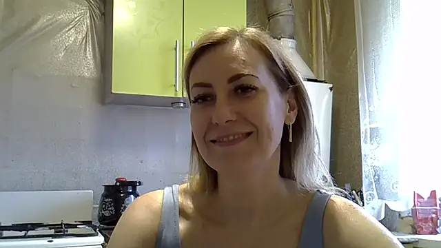 Snapshot of AshleyXHoney chatting on 12-02-24, 08:41 AshleyXHoney online show from 12-02-24, 08:41