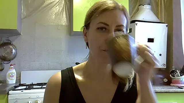 Snapshot of AshleyXHoney chatting on 12-12-24, 09:19 AshleyXHoney online show from 12-12-24, 09:19