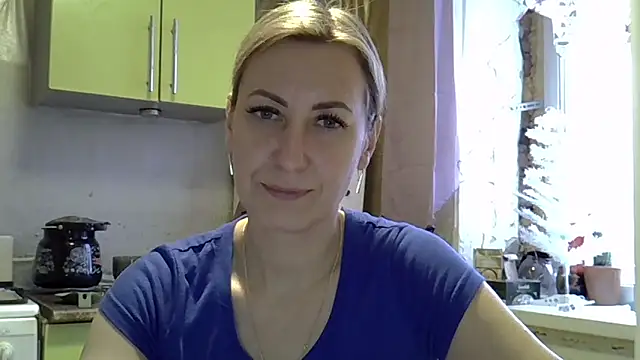 Snapshot of AshleyXHoney chatting on 12-24-24, 07:06 AshleyXHoney online show from 12-24-24, 07:06