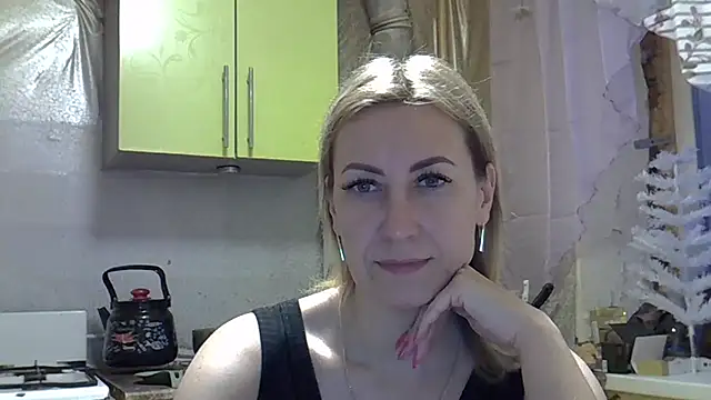 Snapshot of AshleyXHoney chatting on 12-26-24, 05:26 AshleyXHoney online show from 12-26-24, 05:26