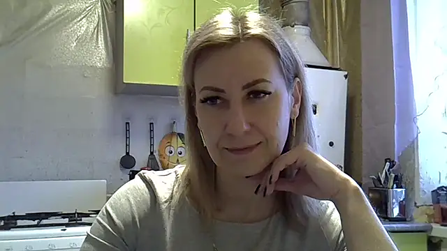 Snapshot of AshleyXHoney chatting on 01-16-25, 06:35 AshleyXHoney online show from 01-16-25, 06:35