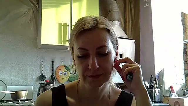 Snapshot of AshleyXHoney chatting on 02-07-25, 06:14 AshleyXHoney online show from 02-07-25, 06:14