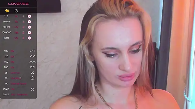 Snapshot of Cherry-Legenda chatting on 02-26-25, 08:26 Cherry-Legenda online show from 02-26-25, 08:26